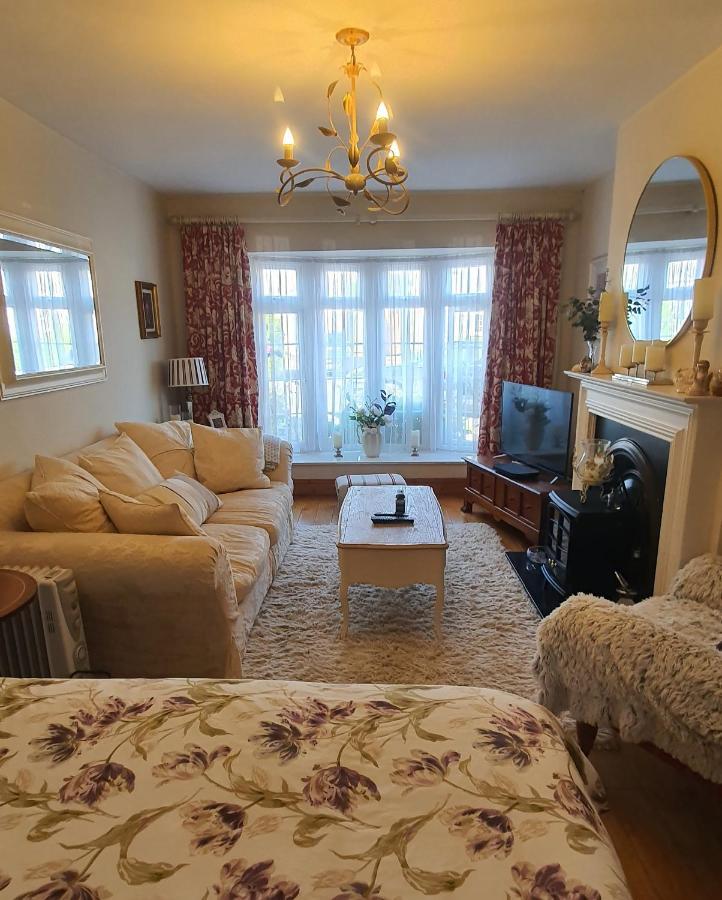 124 ,Castlelawn Heights, Headford Road Galway Homestay Exterior photo